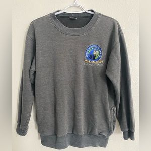 Vintage 90s gray Brazil / Brasil cayman logo sweatshirt with pockets size S